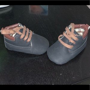 Baby shoes 3-6mo